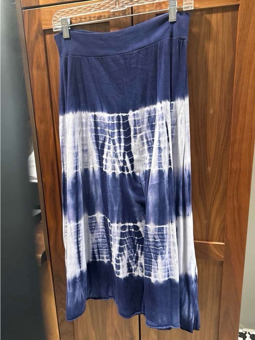 Tryst Navy and White Tie-Dye Maxi Skirt